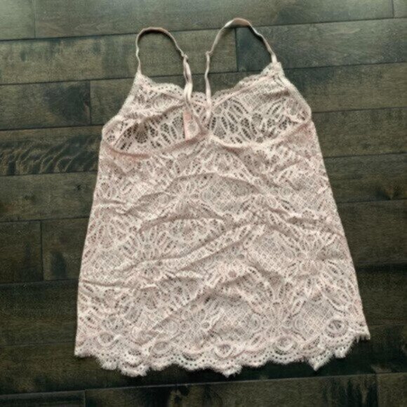 Victoria's Secret Lace Cami - new with tags - Picture 2 of 2
